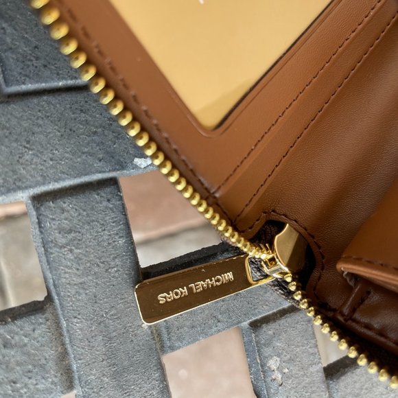 Michael Kors Jet Set Travel Large Continental Wallet Wristlet MK Brown - Picture 8 of 8